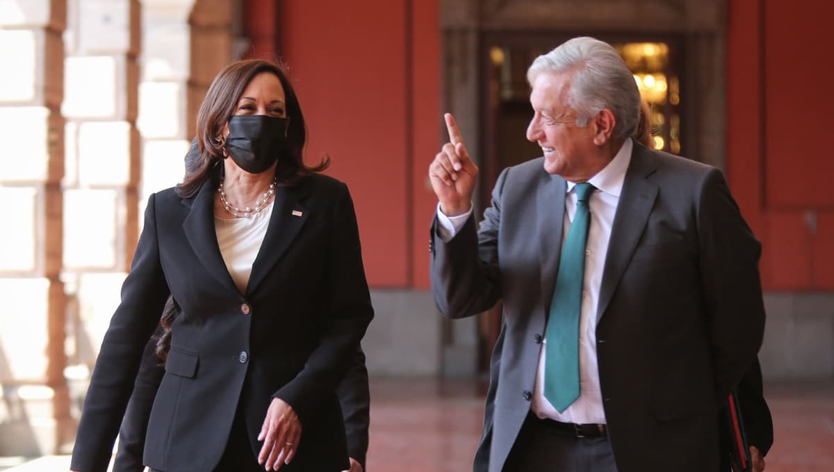 ¿Presidente Kabala? 3 errores que cometió AMLO en la visita de Kamala Harris