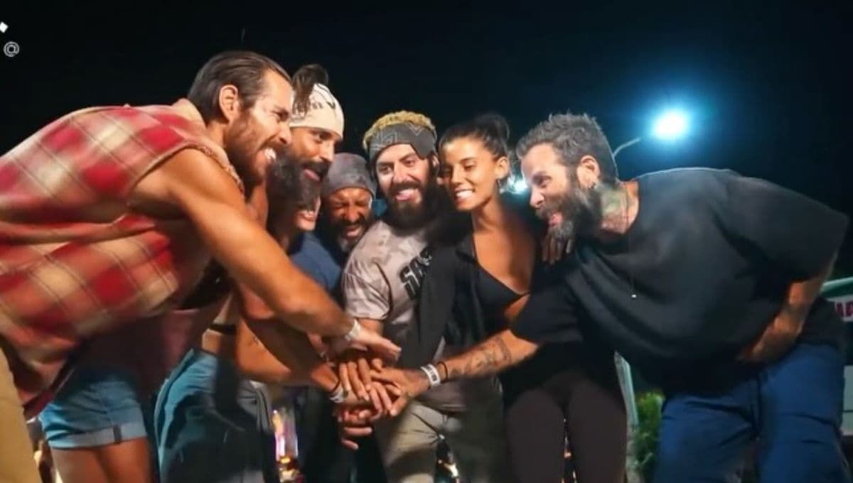 Villanos traicionan a Sargento Rap y se va al exilio