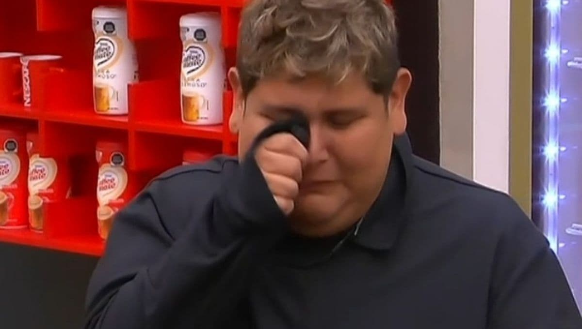 Luis rompe en llanto en MasterChef México